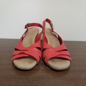 UGG Wedge Sandal size 7W